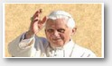 Benoit XVI vous béni et vous souhaite une bonne année.