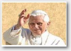 Benoit XVI vous béni et vous souhaite une bonne année.