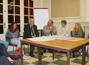 Mgr Garnier face aux questions des confirmands et