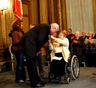 Remise de la médaille