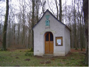 en forêt de mormal 
 prés de locquignol (pèlerinage le 15 août)

